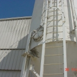 Confined space ladder